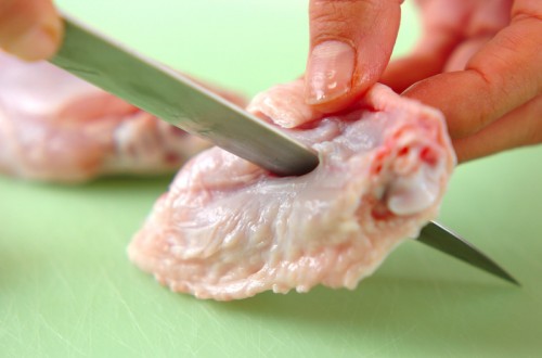 手羽先の豆乳スープの下準備1