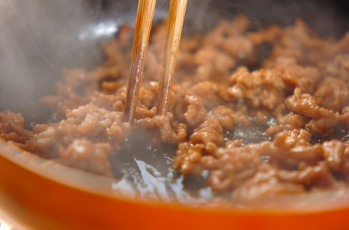 ȒPshI؃L`Ɣ[ ͂񂪐iނ̍1