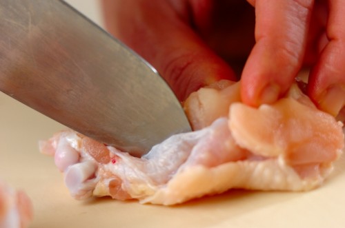 鶏手羽元で作る!あったかサムゲタン風煮込みの下準備1