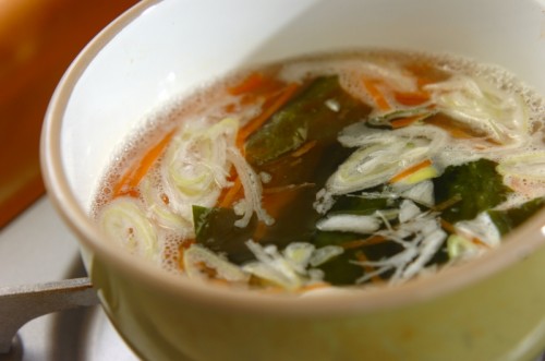 海鮮ワカメスープの作り方1