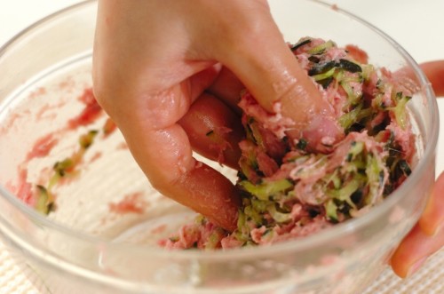 冷やしワンタンの作り方1