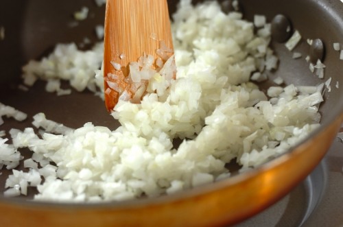 アボカドのせハンバーグの下準備1