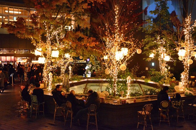 }vU \QhiEaJj͂̐XœWJwStarbucks christmas egift`EɈ̃J[h𑡂낤`x