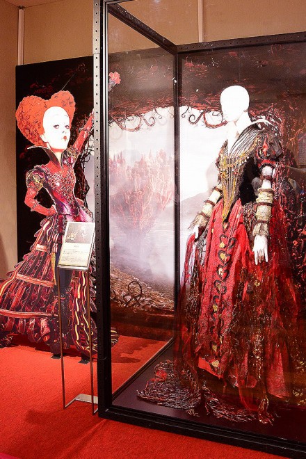 fwAXECE_[h^Ԃ̗xߑ̓W̗lqi615`28܂Łj(C)2016 Disney