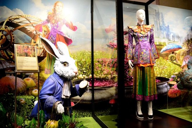 AẌߑ^fwAXECE_[h^Ԃ̗xߑ̓Wi615`28܂Łj(C)2016 Disney