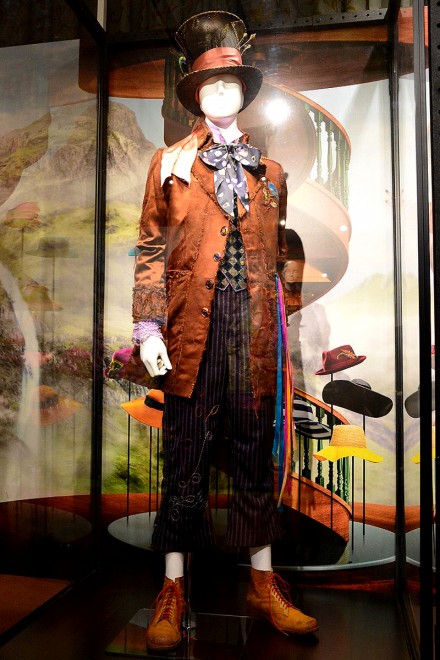 fwAXECE_[h^Ԃ̗xߑ̓W̗lqi615`28܂Łj(C)2016 Disney