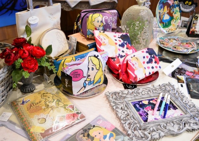 fwAXECE_[h^Ԃ̗xߑ̓W̗lqi615`28܂Łj(C)2016 Disney