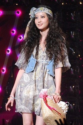 ViVi Night 2012ɓoꂵ͖kFq