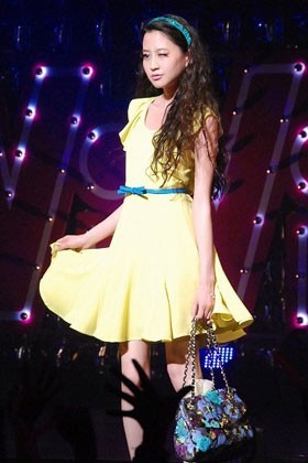 ViVi Night 2012ɓoꂵ͖kFq