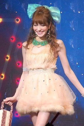 ViVi Night 2012ɓoꂵ䃊i