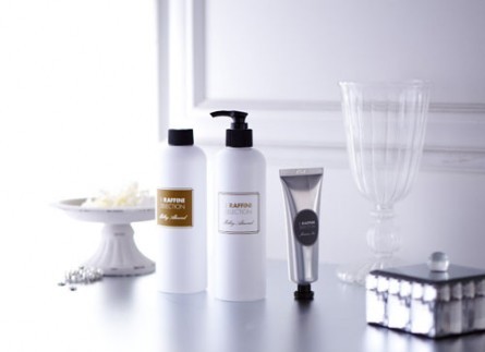 {fBPAuIL RAFFINI SELECTIONiUrbanjv^ijoX\gi250gj2500A{fBEHbVi300mlj2500AnhN[i50mlj2100