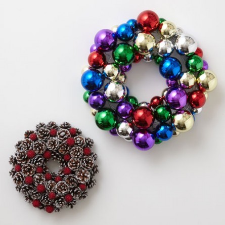 Wreath<br>()Pinecone Wreath S2200ABubbleWreath L3800