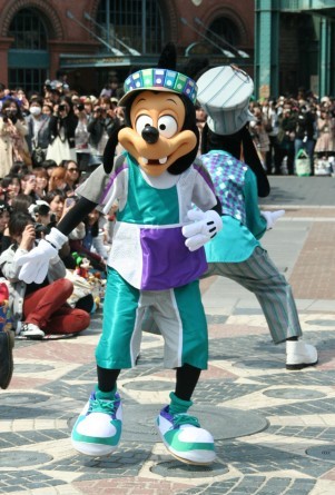 C[X^[ECEj[[NyfBYj[V[z