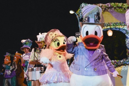 C[X^[ECEj[[NyfBYj[V[zOFFICIAL