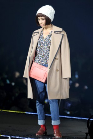 JG{upœoIu@yKATE SPADE SATURDAYz