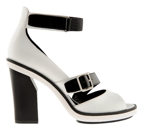 yCHARLES  KEITH 2015 Summer Capsule Collectionz