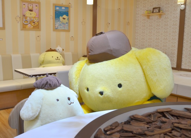 ポムポムプリン　大阪限定　ぬいぐるみ　20th ポムポムプリン 20th抱きつきぬいぐるみ』は、ふわふわスベスベで