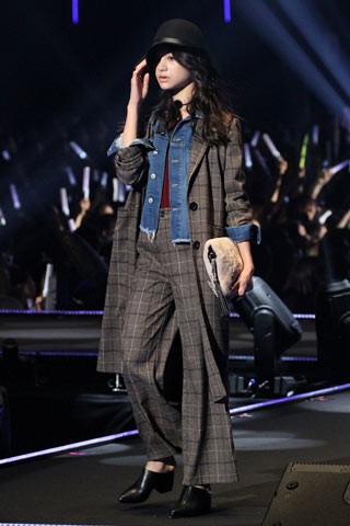 �yCECIL McBEE�z���J��j�C�i