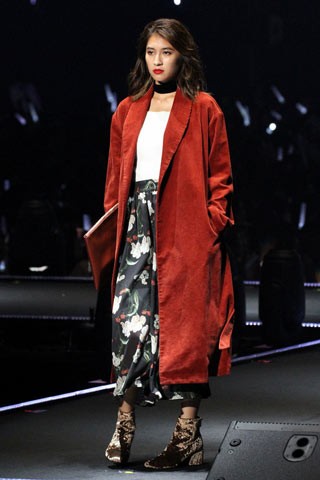 �yMURUA�z�L�����S�q