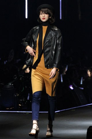 �yMURUA�z���Ԍb��