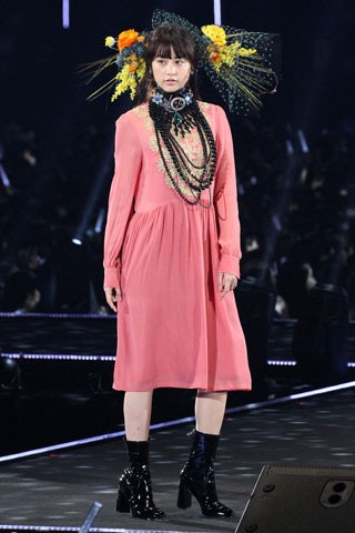 �yTGC SPECIAL COLLECTION2�z�R�{����