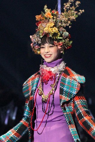 �yTGC SPECIAL COLLECTION2�z���������