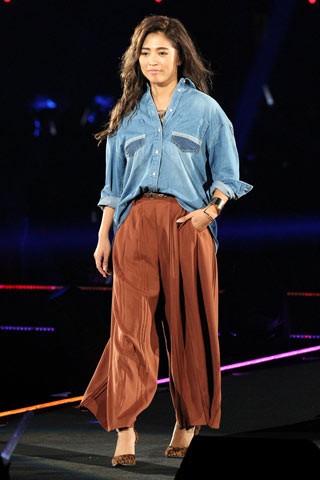 �yU-REALM�~Heather�z�����