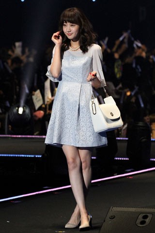 �yBE RADIANCE�z��c�����q