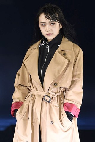 �yBershka�z���䈤�