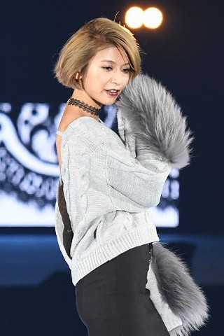 �yLIP SERVICE�z��ΎQ��