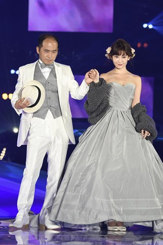 �ysweet�~FOUR SIS��CO�D�z�g�����f�B�G���W�F���E�֓��i�A�����z��