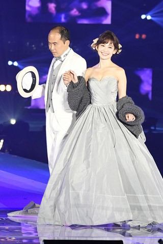 �ysweet�~FOUR SIS��CO�D�z�g�����f�B�G���W�F���E�֓��i�A�����z��