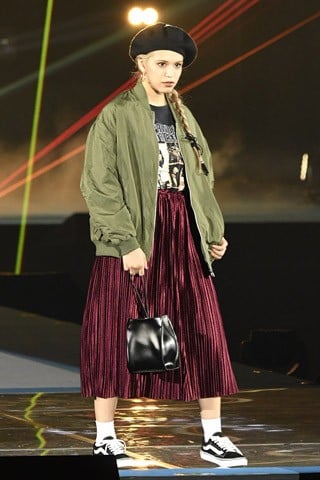 �ySPINNS�z�ї�