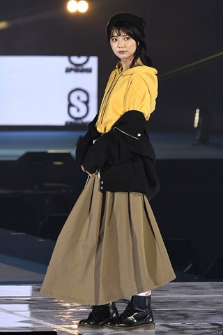 �ySPINNS�z��Ö�����