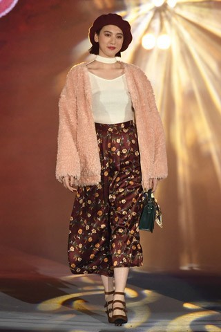 �ySeventeen�~WEGO�z�O�g�ʉ�