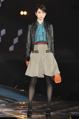 �yLOVELESS�z�����J��