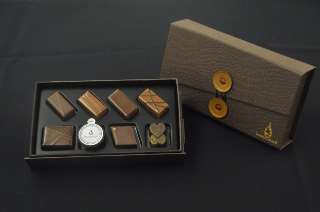 wAbV ZNV 8xiŔiF2593~j^ VR hD AbV