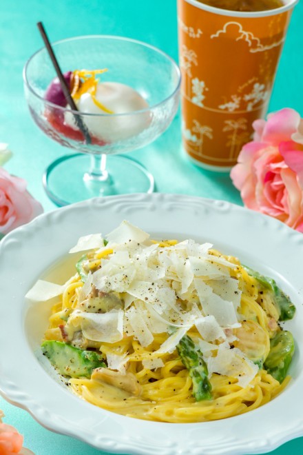 XyVZbg^1580~y̔X܁FUr[jEuU[YEXgez