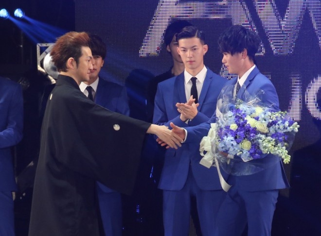 u3BoysAwardI[fBVṽOv\{