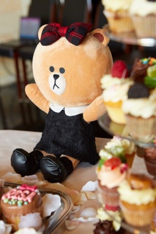 サムネイル 「CHOCO × LOLA’S Cupcakes Poolside Party」フォトギャラリー