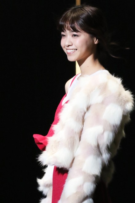 쎵iT؍46j^uCECIL McBeev