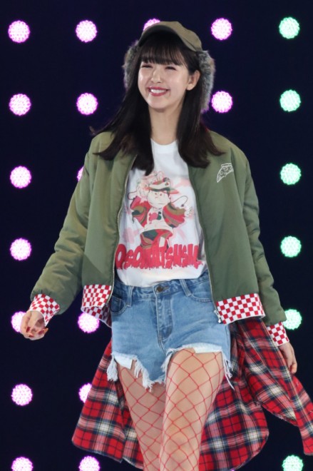 cjR^CROOZuSHOP LISTv