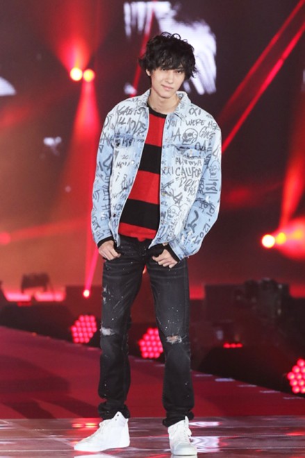 ÐBiSUPERDRAGONj^uGUESSv