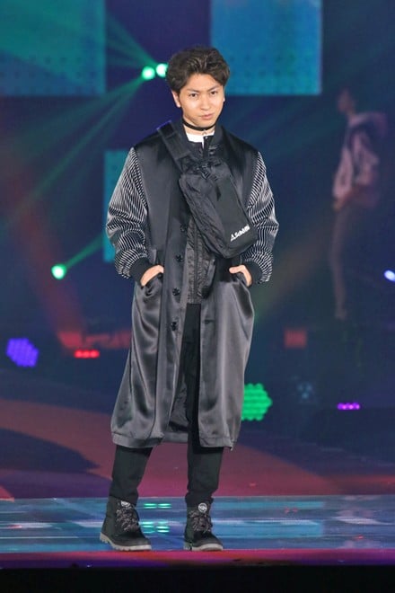 R[C`i}j^NYLON GUYSuSchoffelv