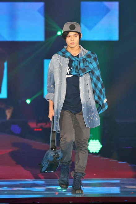 JCi}j^NYLON GUYSuSchoffelv