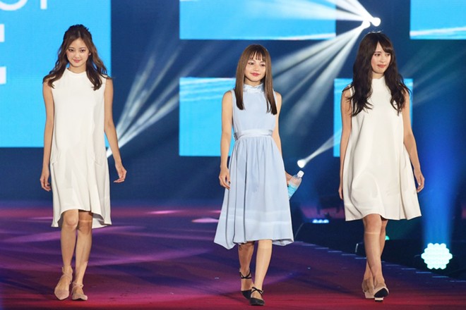 ʐ^Agؐ獹sA{^CIEH[^[