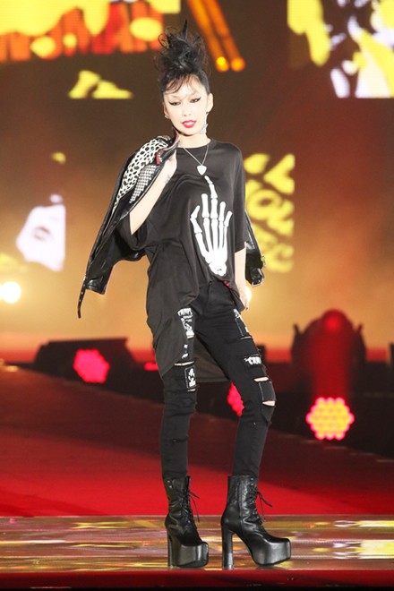 Á^NYLON JAPANuHysteric Glamourv