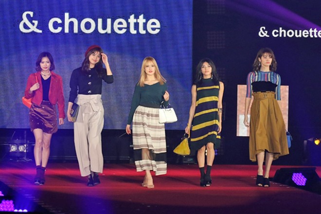 E-girls^u& chouettev