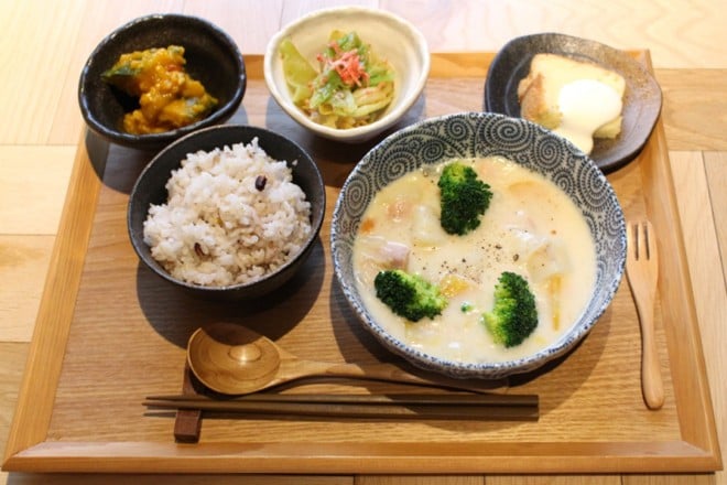 EaJuREISM STANDiY X^hjv́w؂قق`LV`[xi1000j