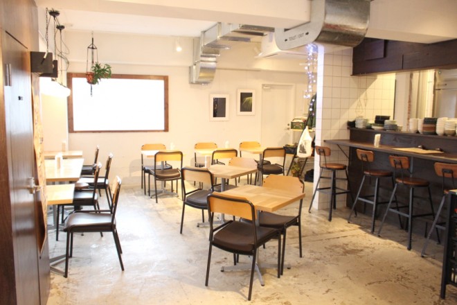 EaJuREISM STANDiY X^hjv